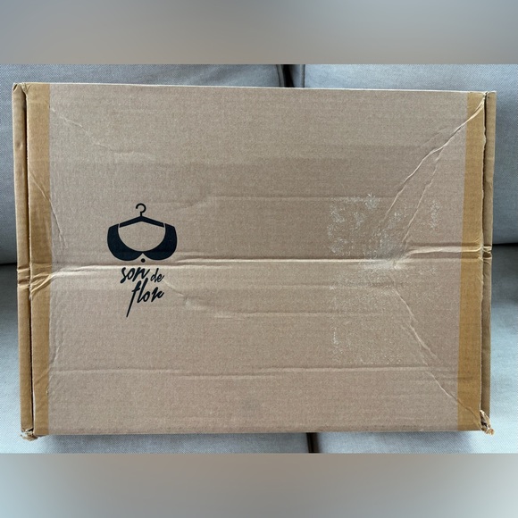 Son de Flor Classic Marsala Red Dress with Garden Embroidered Collar Size Small - Picture 10 of 11